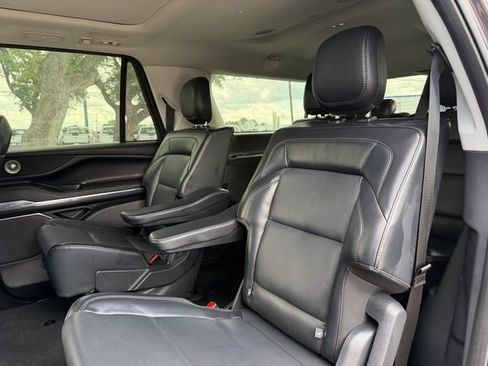 Used 2025 Lincoln Navigator L Reserve AWD/4WD image 19