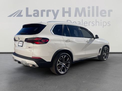 Used 2025 BMW X5 xDrive40i w/ Premium Package image 5