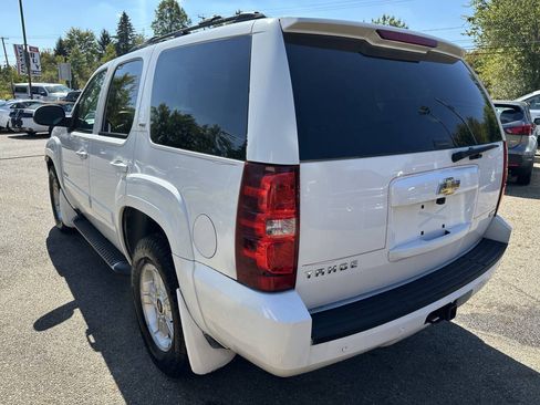 Used 2011 Chevrolet Tahoe LT w/ Luxury Package AWD/4WD image 4