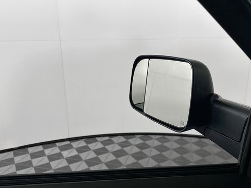 Used 2015 RAM 1500 Express AWD/4WD image 16