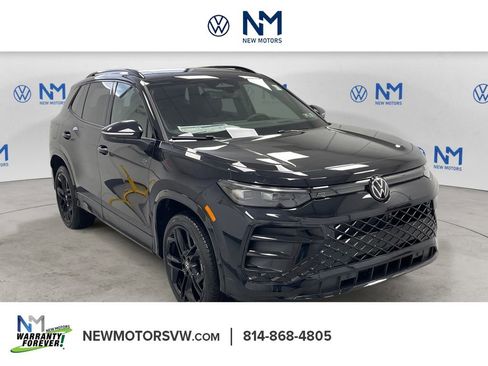 New 2026 Volkswagen Tiguan SE R-Line image 5