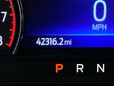 Certified 2022 Ford Explorer XLT w/ Equipment Group 202A image 22