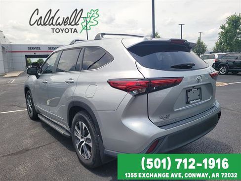 Used 2023 Toyota Highlander XLE FWD image 7