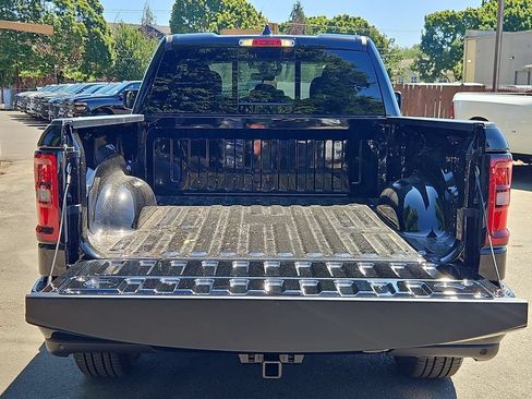 New 2026 RAM 1500 Express AWD/4WD image 10