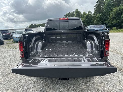 New 2026 RAM 2500 Tradesman AWD/4WD image 18