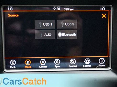 Used 2021 Jeep Grand Cherokee Laredo RWD image 23
