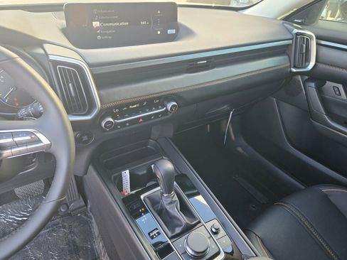 Used 2025 MAZDA CX-50 AWD 2.5 Turbo w/ Premium Pkg image 18