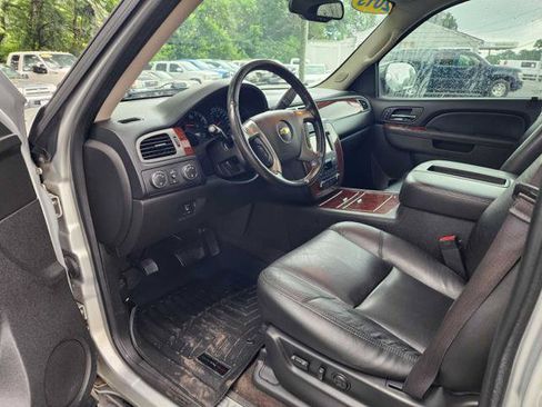 Used 2013 Chevrolet Tahoe LTZ AWD/4WD image 10