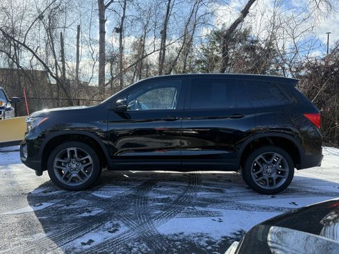 Used 2023 Honda Passport EX-L image 9