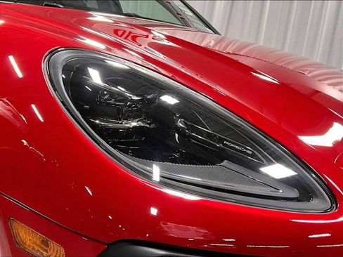 New 2026 Porsche Macan S image 12