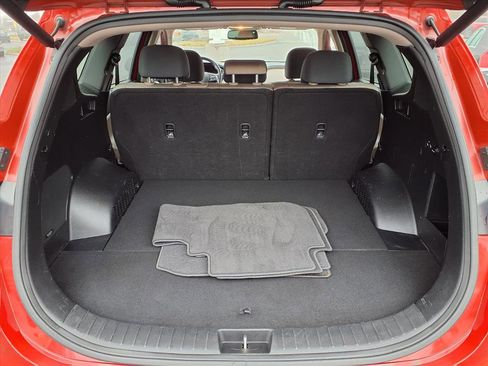 Used 2019 Hyundai Santa Fe SEL w/ Cargo Package image 12