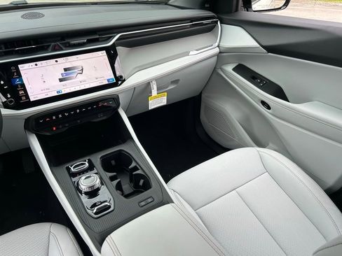 New 2026 Jeep Cherokee Limited image 12