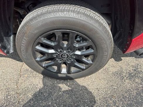 Used 2025 Toyota Tundra Platinum AWD/4WD image 6