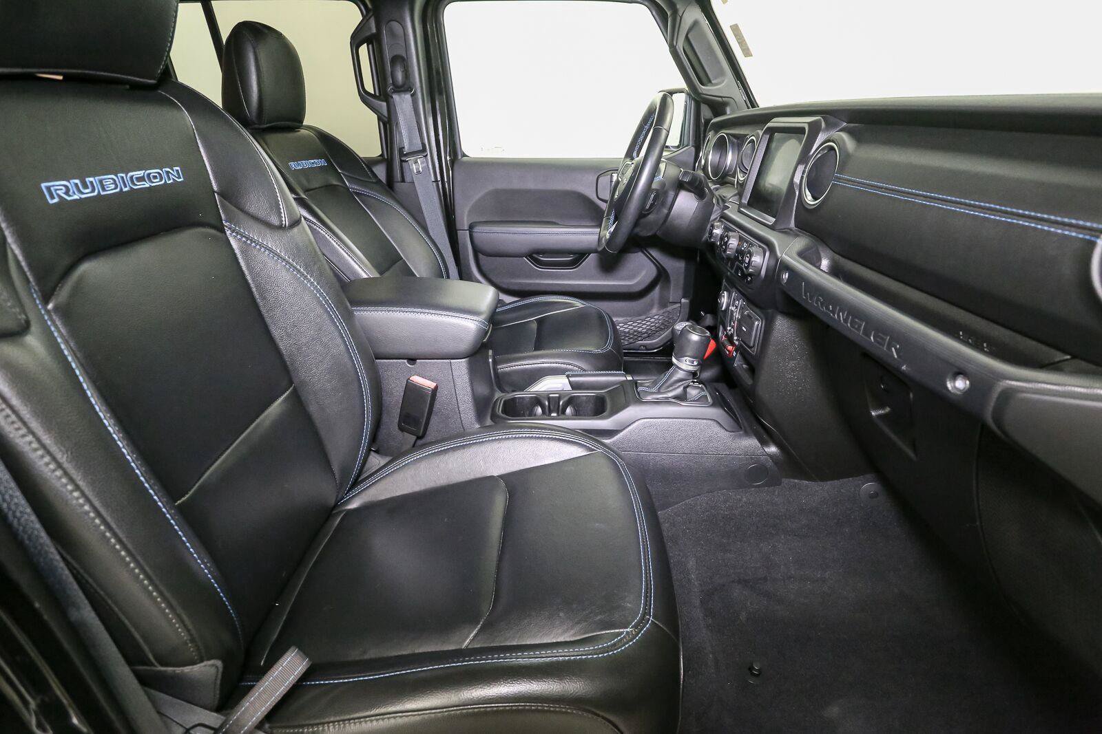 Used 2022 Jeep Wrangler Unlimited Rubicon 4xe w/ Cold Weather Group AWD/4WD image 18