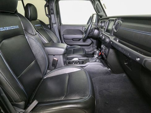 Used 2022 Jeep Wrangler Unlimited Rubicon 4xe w/ Cold Weather Group AWD/4WD image 18