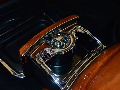 Used 2009 Rolls-Royce Phantom Drophead Coupe RWD image 31