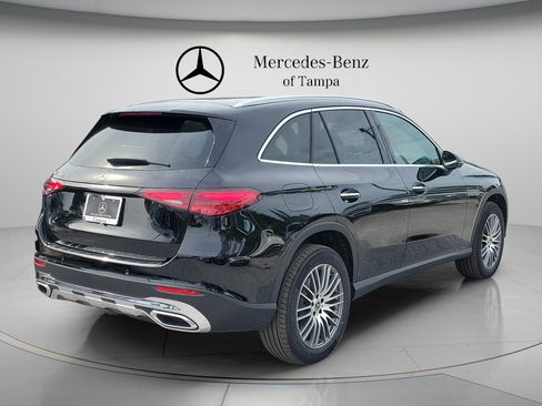 Certified 2026 Mercedes-Benz GLC 300 image 4
