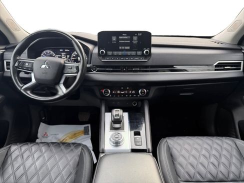 Used 2024 Mitsubishi Outlander SEL image 11