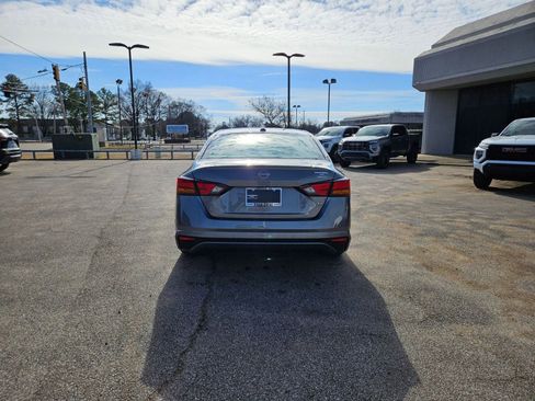 Used 2025 Nissan Altima 2.5 S image 5