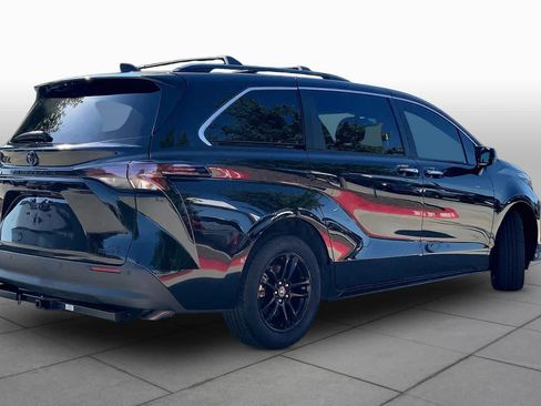 Used 2024 Toyota Sienna XLE Woodland Edition AWD/4WD image 13