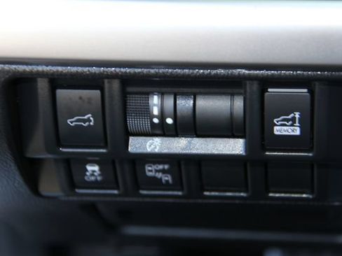 Used 2018 Subaru Outback 2.5i Limited AWD/4WD image 33