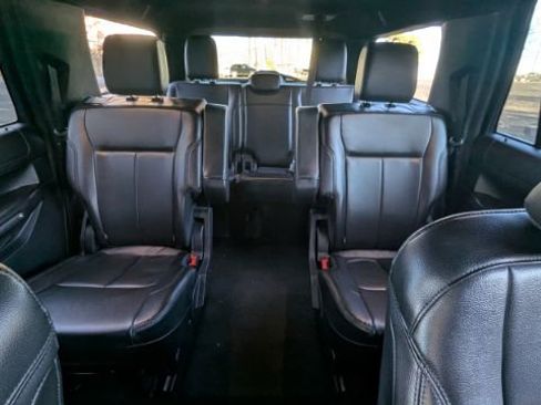 Used 2021 Ford Expedition Max XLT image 24