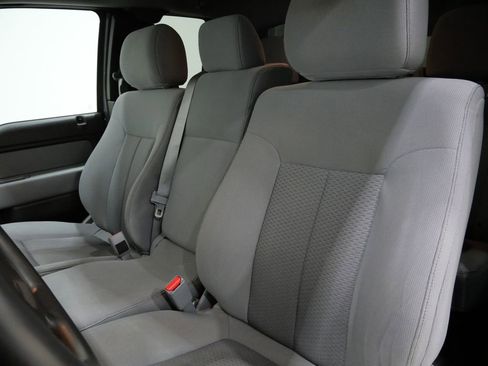 Used 2013 Ford F150 XLT image 11