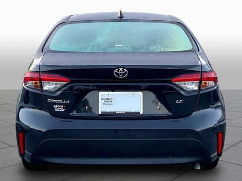 Used 2025 Toyota Corolla LE FWD image 5