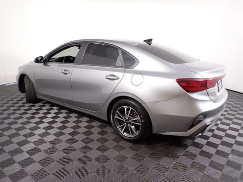 Used 2023 Kia Forte LXS w/ LXS Technology Package FWD image 11