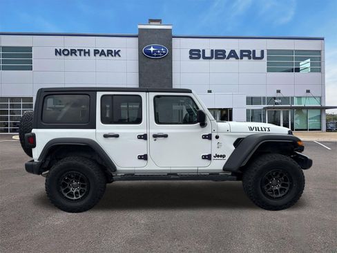 Used 2023 Jeep Wrangler Unlimited Sport AWD/4WD image 2