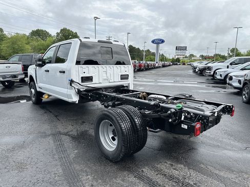 New 2025 Ford F350 XL w/ XL Chrome Package image 5