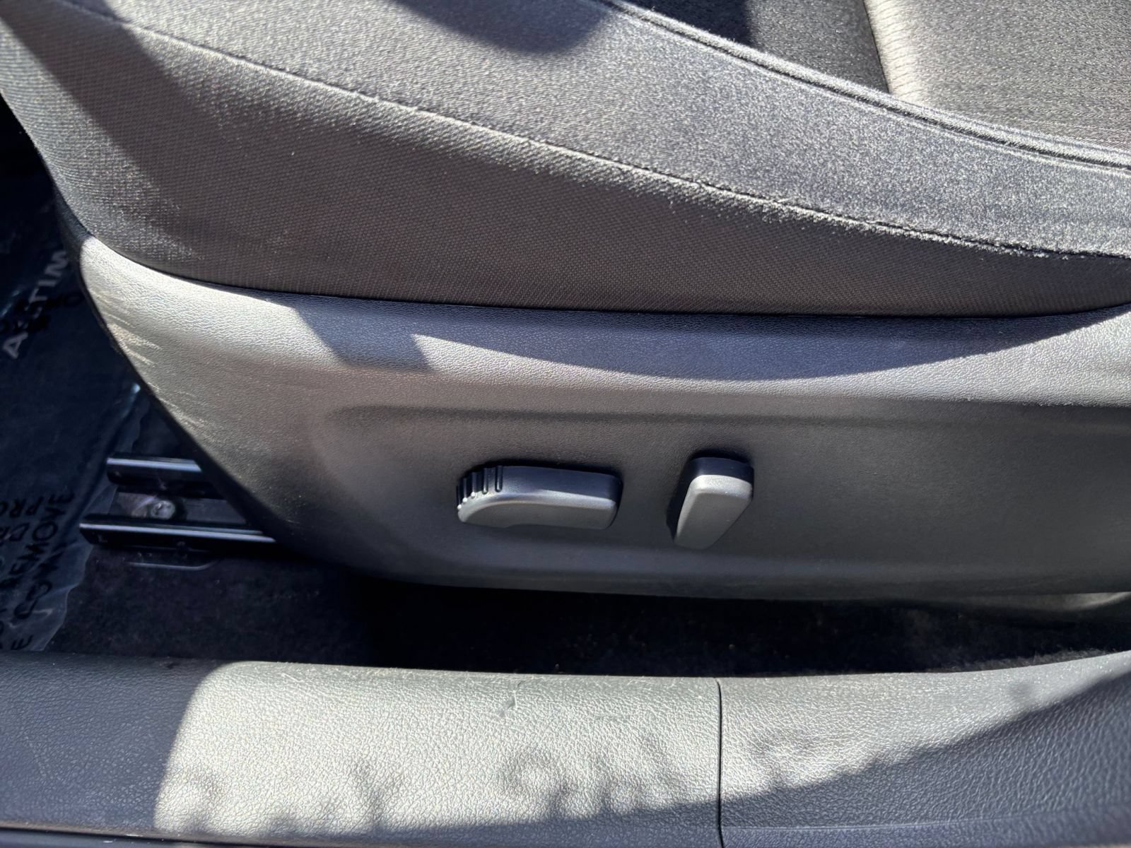 Used 2025 Nissan Altima 2.5 SV FWD image 21