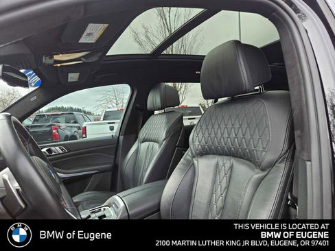 Used 2023 BMW X7 M60i w/ Climate Comfort Package AWD/4WD image 50