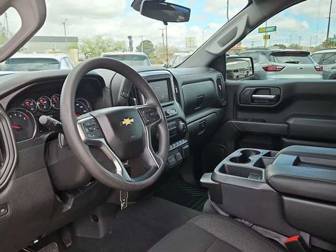 Used 2022 Chevrolet Silverado 1500 Custom w/ Safety Confidence Package RWD image 10