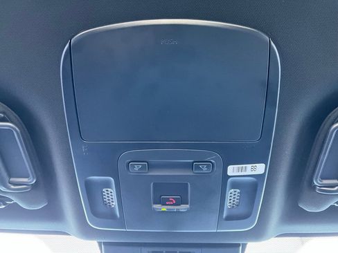 Used 2025 Toyota Camry SE image 17