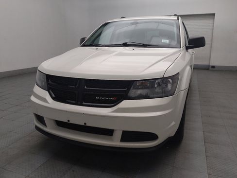 Used 2020 Dodge Journey SE w/ SE Popular Equipment Group image 15