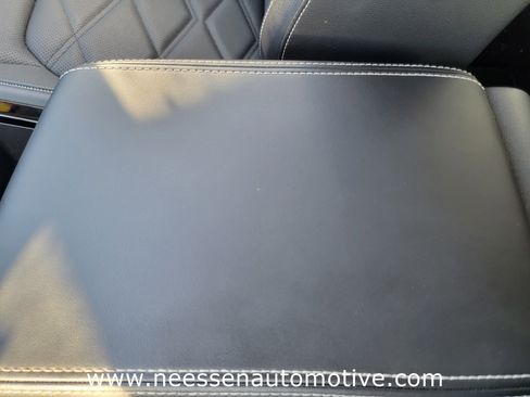 Used 2024 Volkswagen Atlas SE image 28