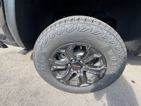 New 2025 GMC Canyon Elevation w/ Convenience Package image 27