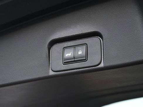 Used 2023 Nissan Rogue SV w/ SV Premium Package image 22