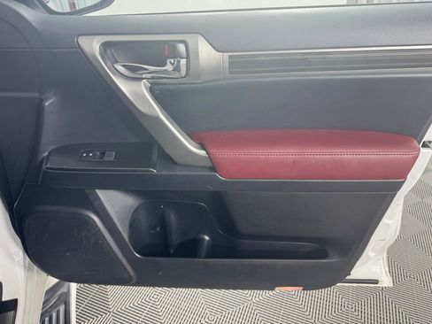 Used 2023 Lexus GX 460 Premium image 32