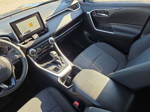 Used 2025 Toyota RAV4 XLE image 12