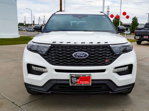 Used 2024 Ford Explorer ST w/ Equipment Group 401A AWD/4WD image 3