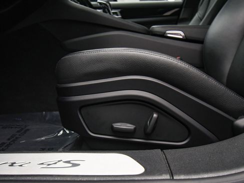 Used 2022 Porsche Panamera 4S image 42