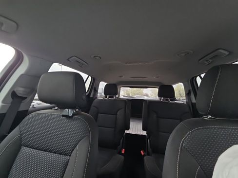 Used 2021 GMC Acadia SLE w/ Driver Convenience Package image 7