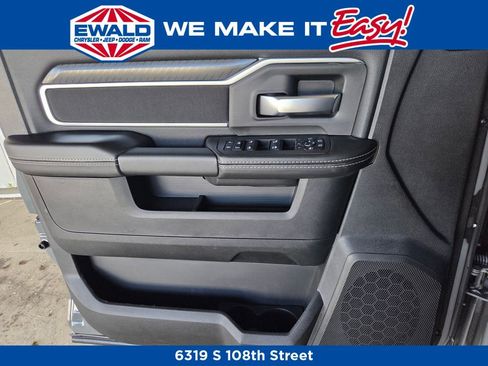 New 2026 RAM 2500 Big Horn AWD/4WD image 15
