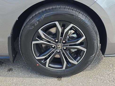 New 2026 Toyota Sienna Platinum AWD/4WD image 28
