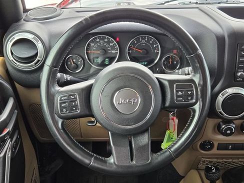 Used 2018 Jeep Wrangler Unlimited Sahara w/ Max Tow Package AWD/4WD image 19