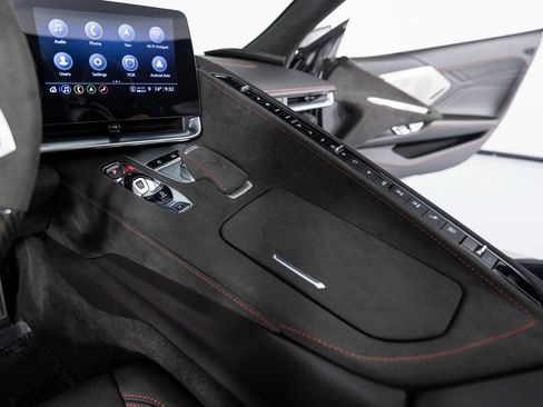 Used 2023 Chevrolet Corvette Z06 image 25