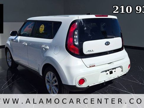 Used 2018 Kia Soul + FWD image 3