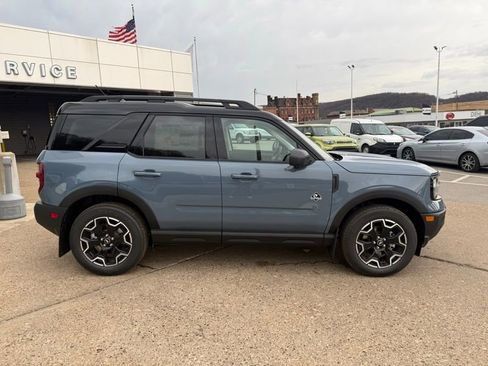 New 2025 Ford Bronco Sport Outer Banks w/ Outer Banks Tech Package+ image 8